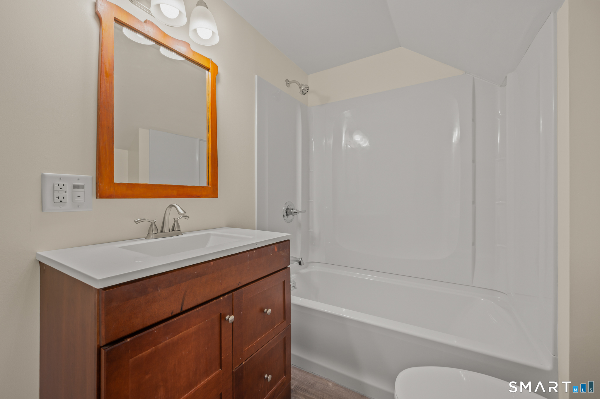 41 Union Place Manchester CT 06042