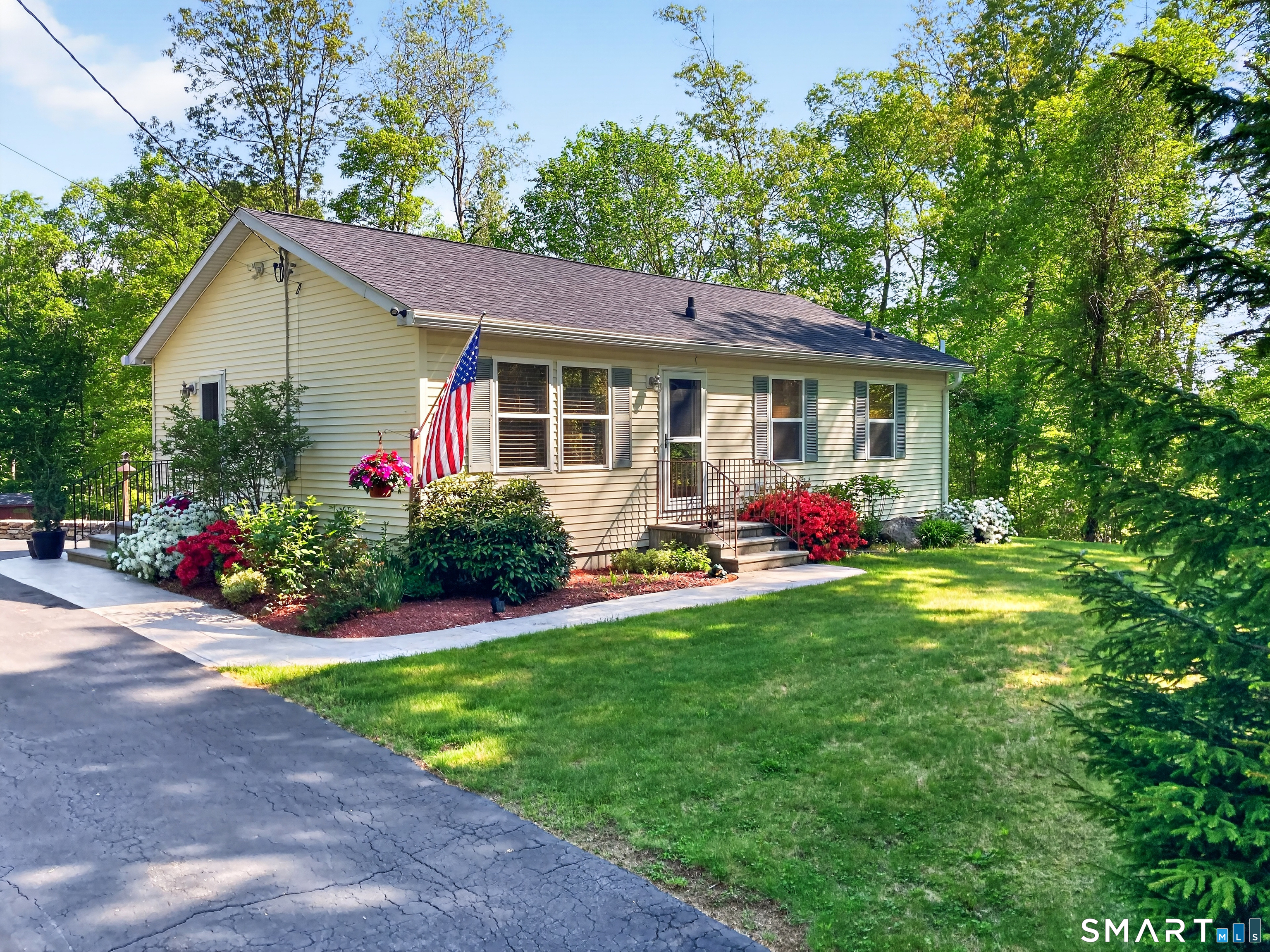 11 Providence New London Turnpike North Stonington CT 06359