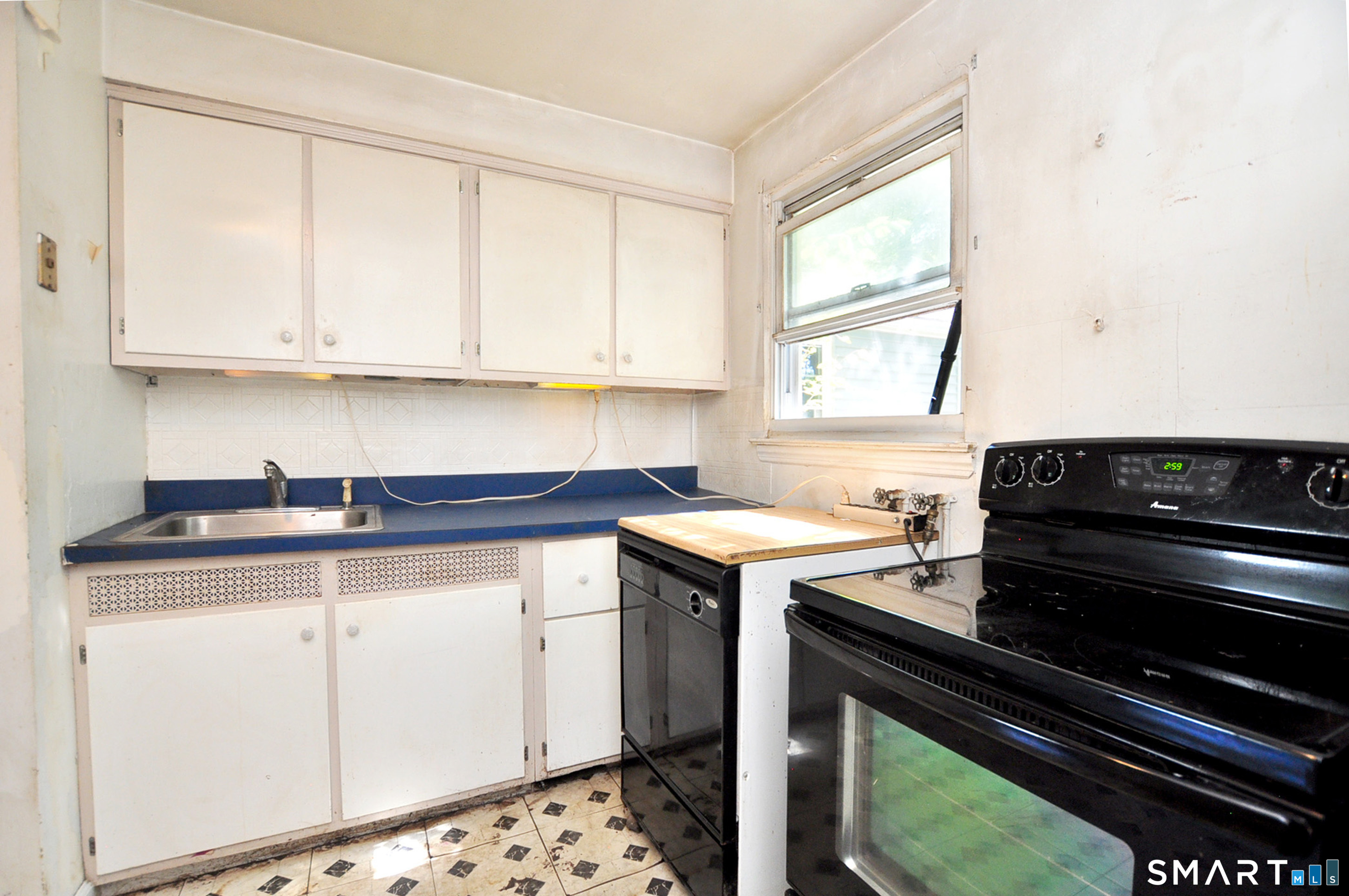 11 Tanglewood Drive Windsor CT 06095
