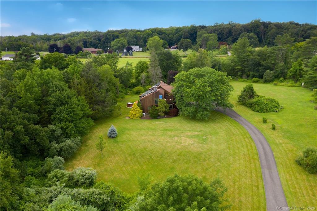 8 Galloping Hill Brookfield CT 06804