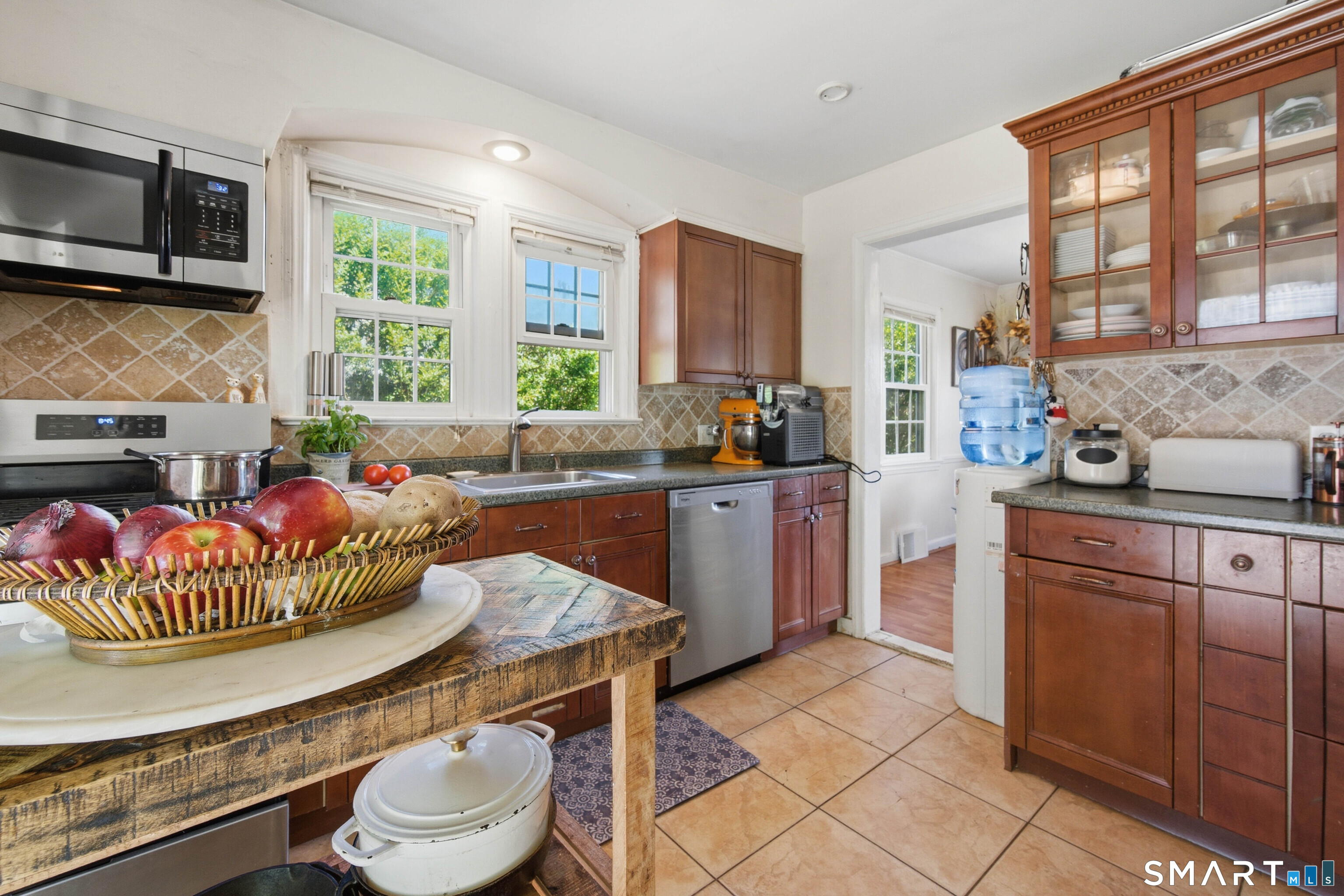 6 Robinview Terrace Danbury CT 06810