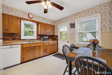 17 Hunters Path Clinton CT 06413