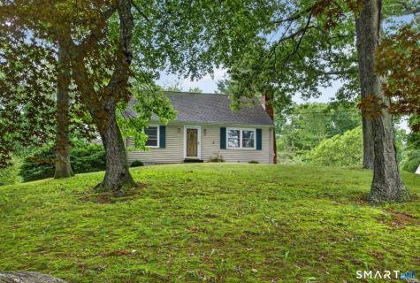 17 Hunters Path Clinton CT 06413