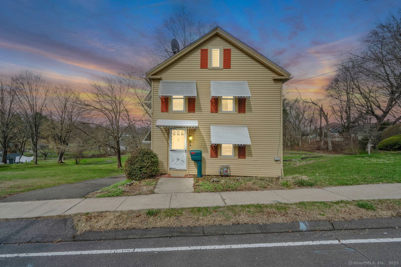 28 Center Street Windsor Locks CT 06096