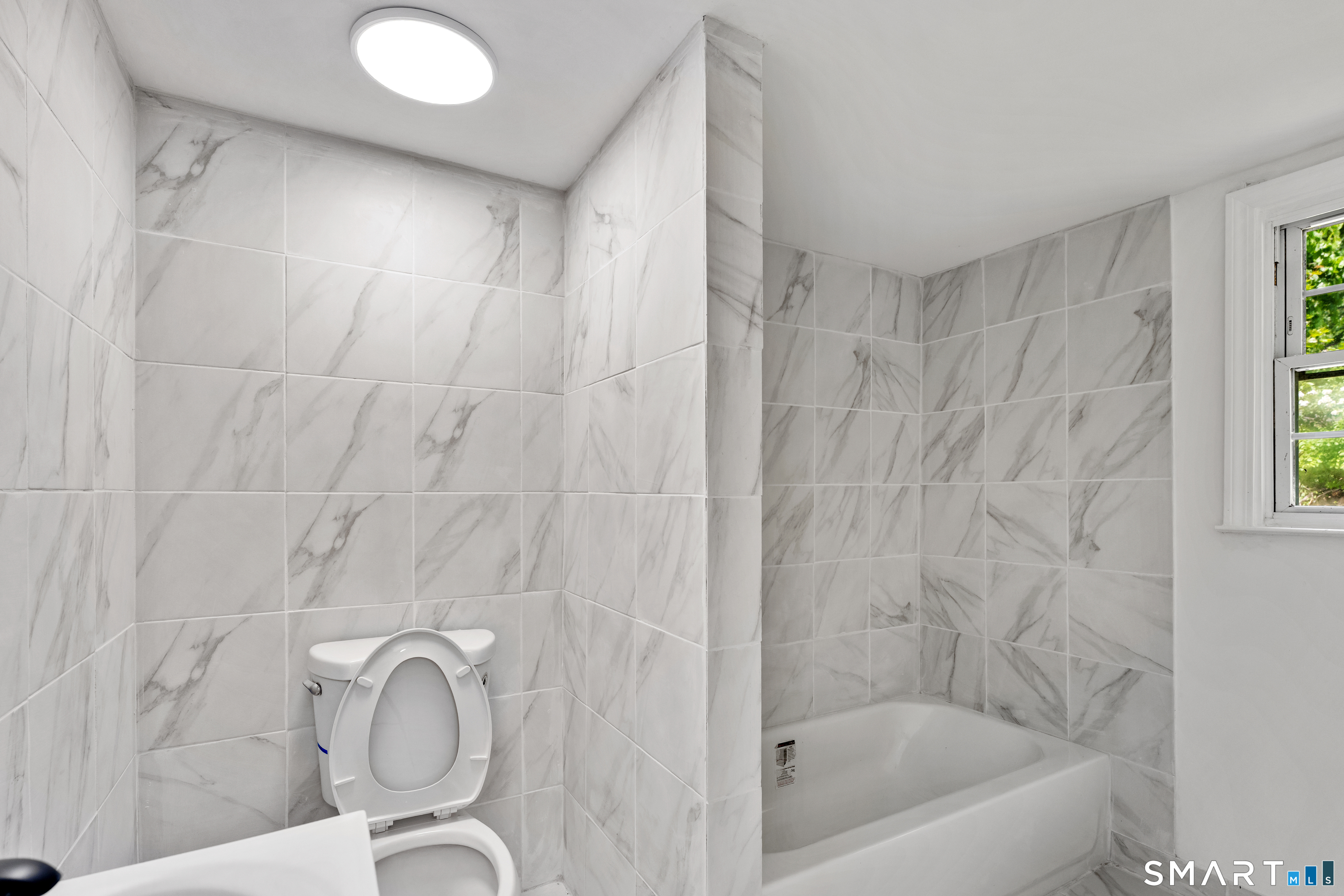 20 Fulton Drive New Fairfield CT 06812
