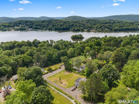 20 Fulton Drive New Fairfield CT 06812