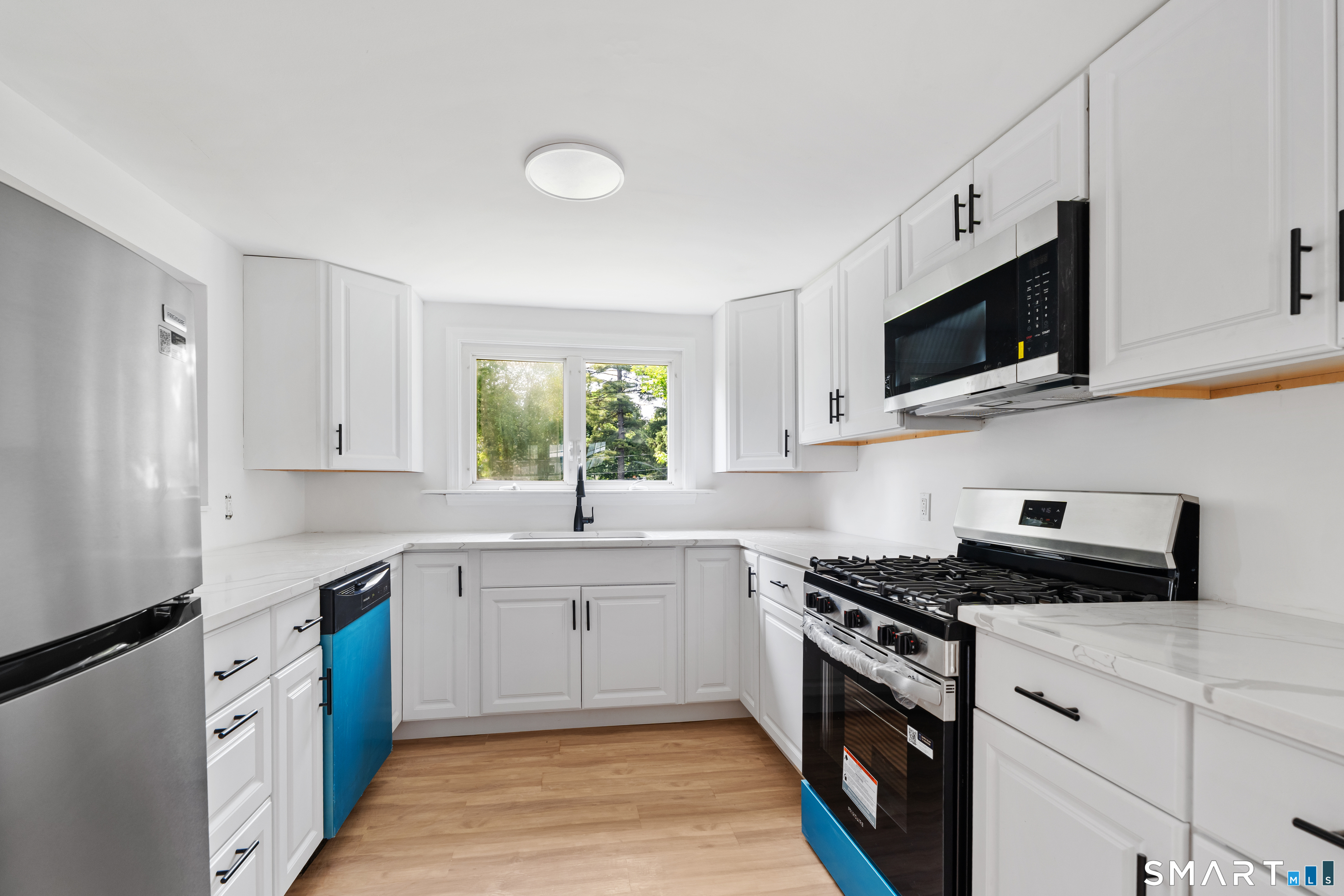 20 Fulton Drive New Fairfield CT 06812