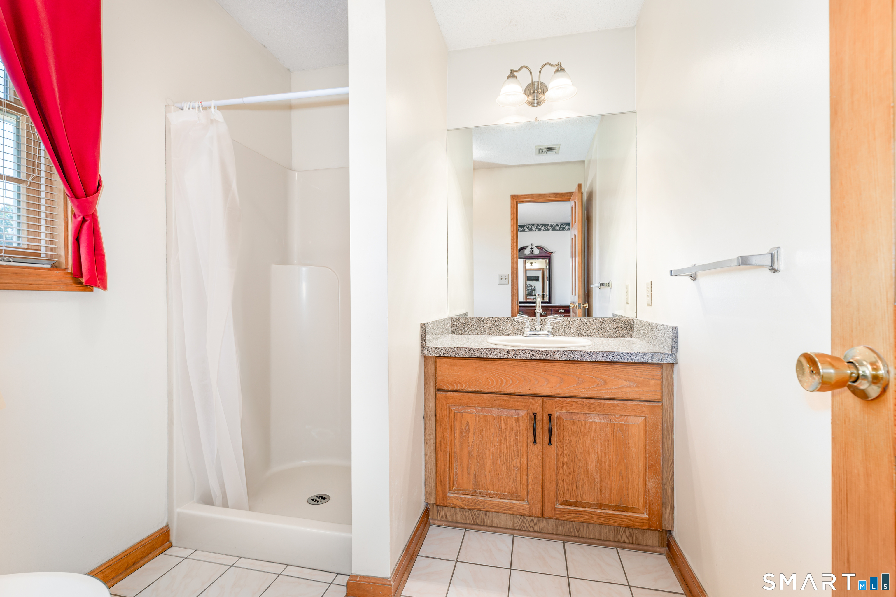 23 Sara Circle North Haven CT 06473