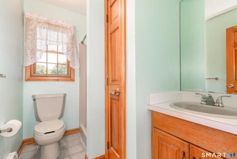 23 Sara Circle North Haven CT 06473
