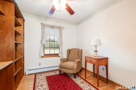 23 Sara Circle North Haven CT 06473