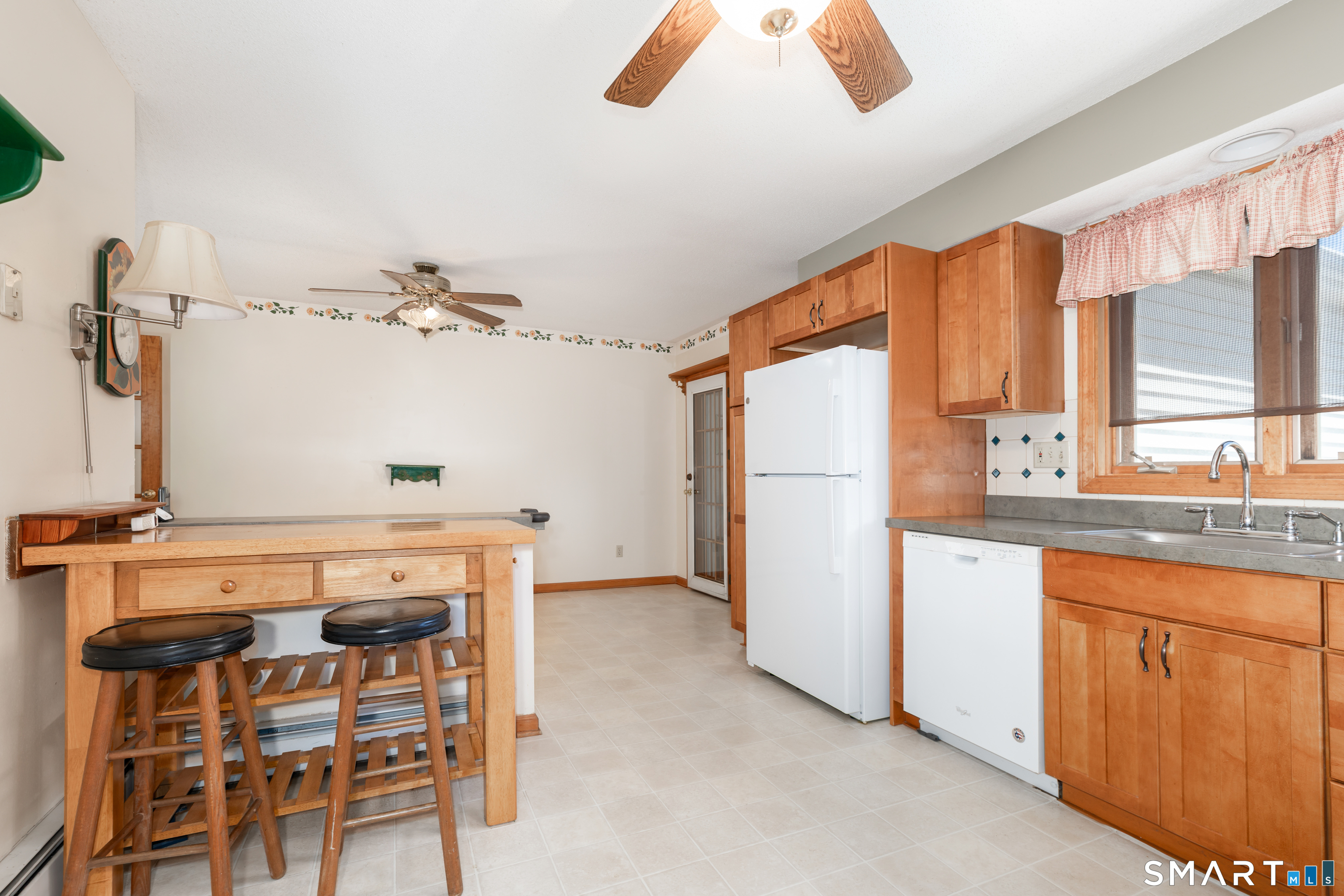 23 Sara Circle North Haven CT 06473