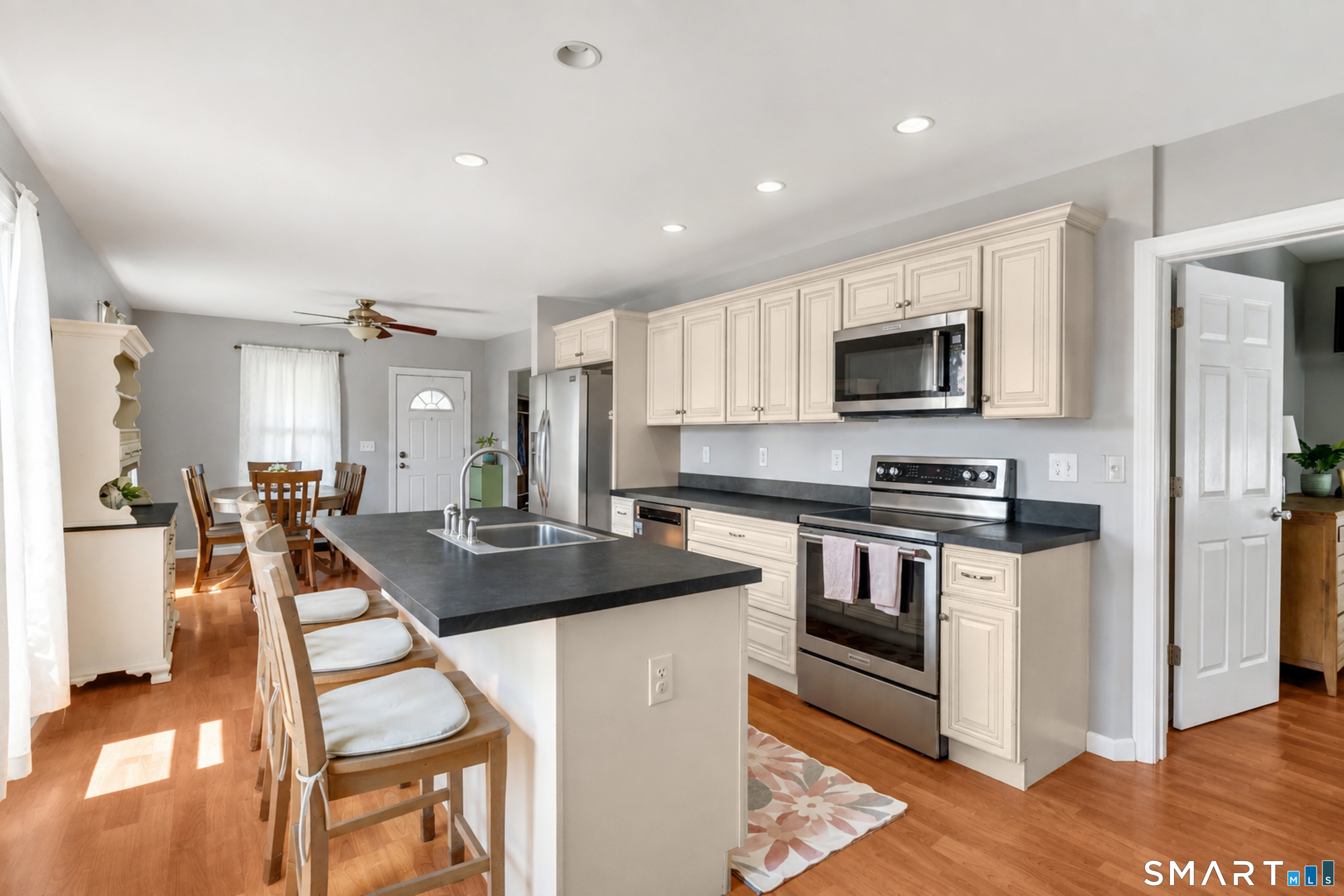 15 Laden Avenue Wallingford CT 06492