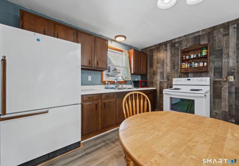16 Oak Street Plymouth CT 06786