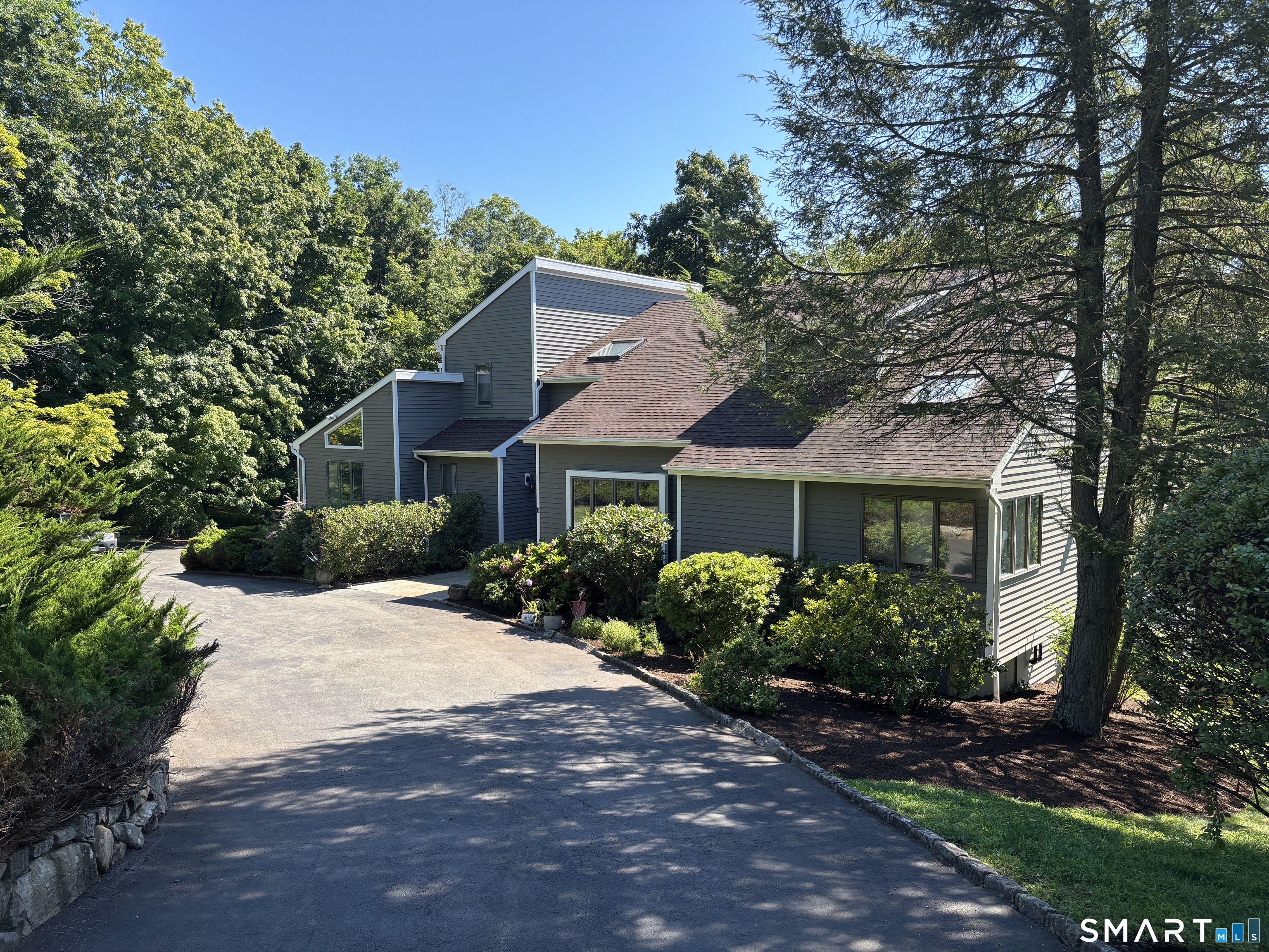 11 Soundview Farm, Weston CT 06883