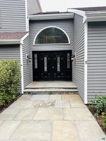 11 Soundview Farm, Weston CT 06883