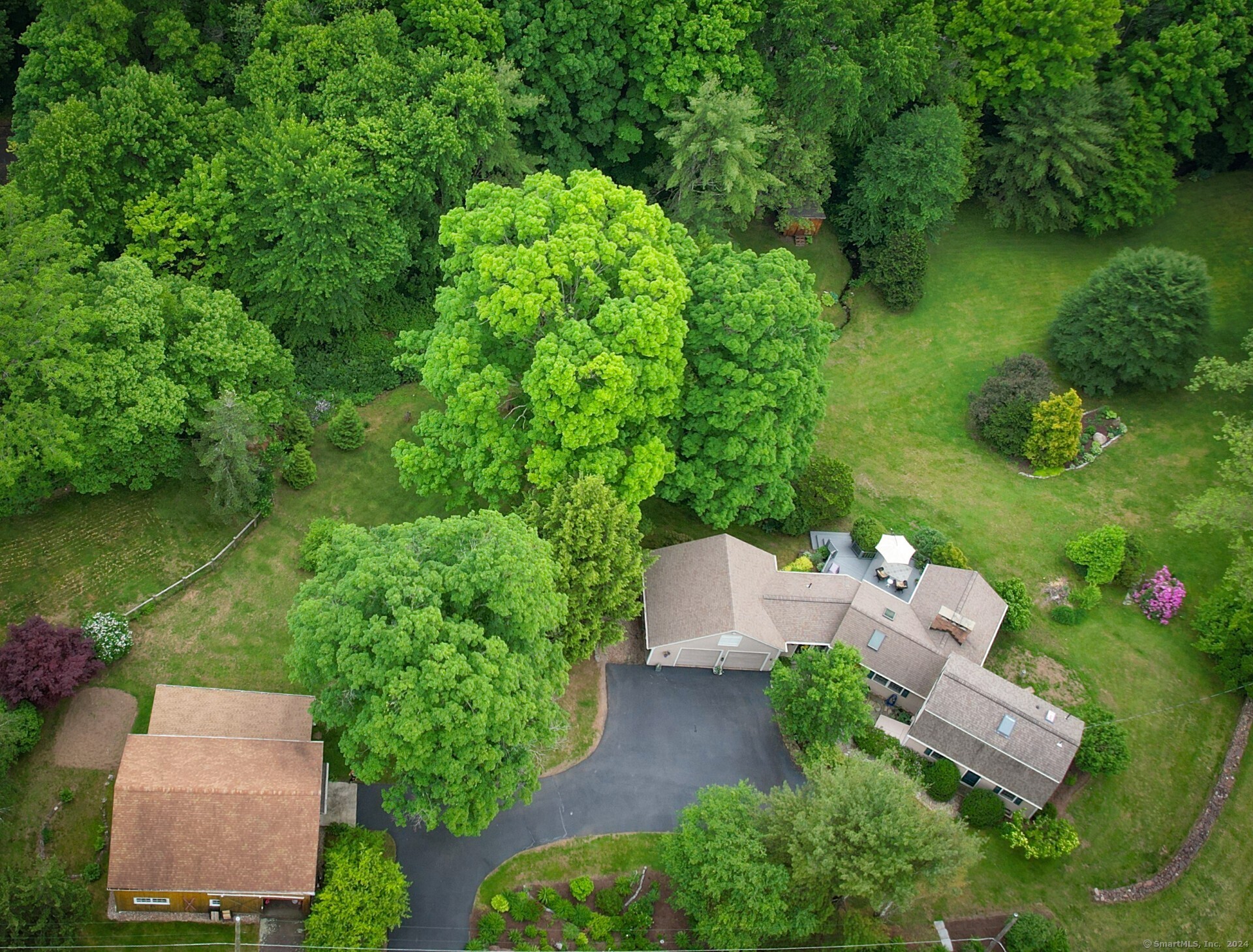 4 North Road East Granby CT 06026