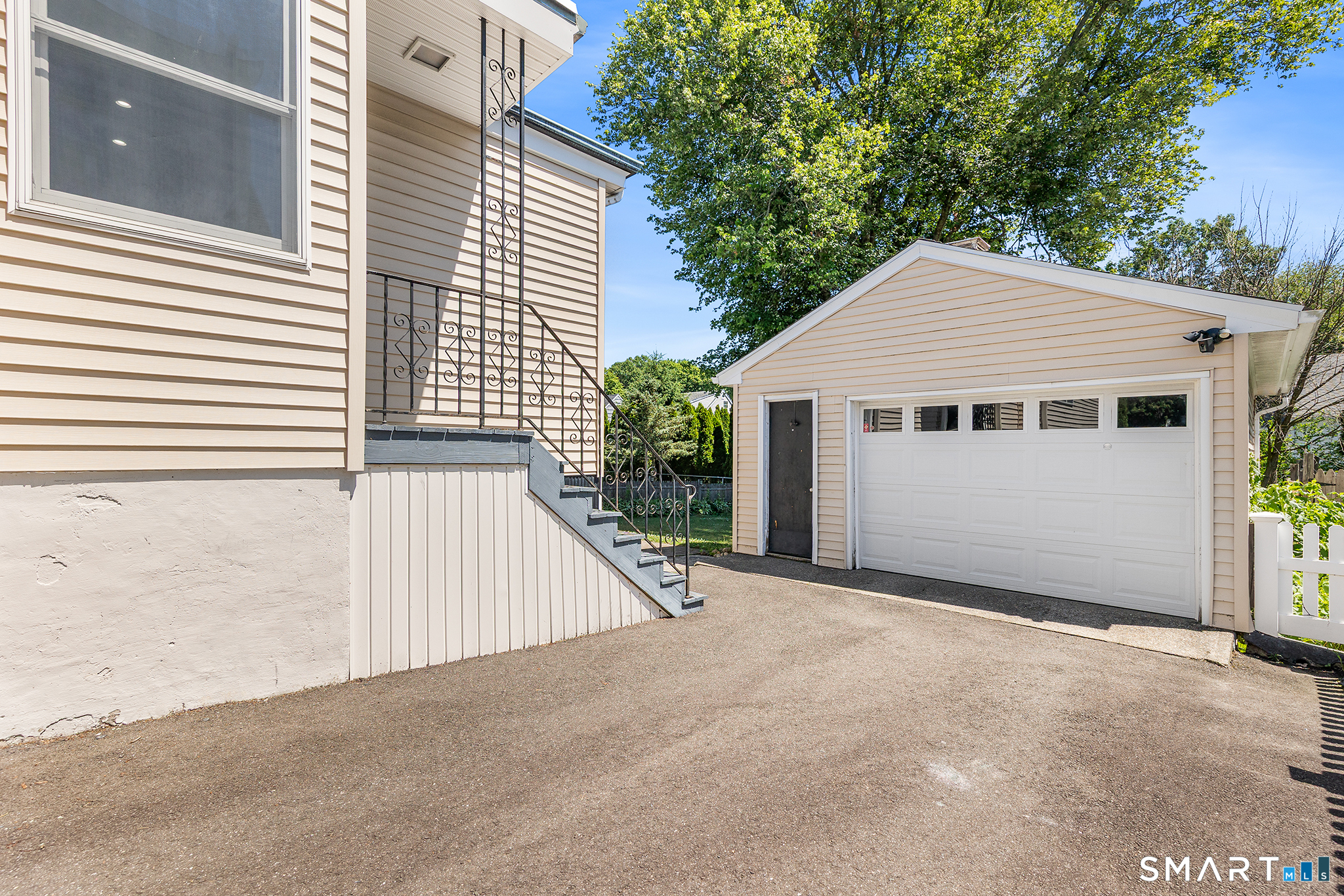 1710 Stratfield Road Fairfield CT 06825