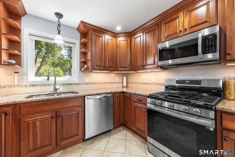 1710 Stratfield Road Fairfield CT 06825