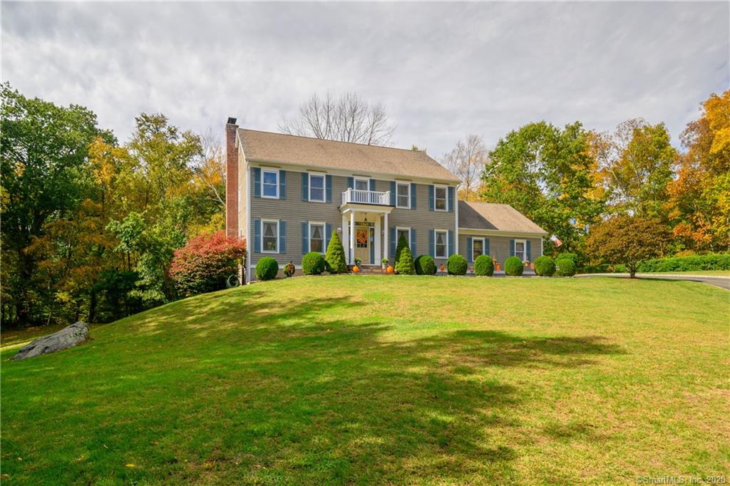 16 Sweet Meadow Road Newtown CT 06470