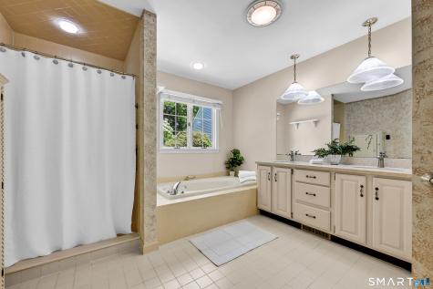 3 Glenmore Drive Farmington CT 06032