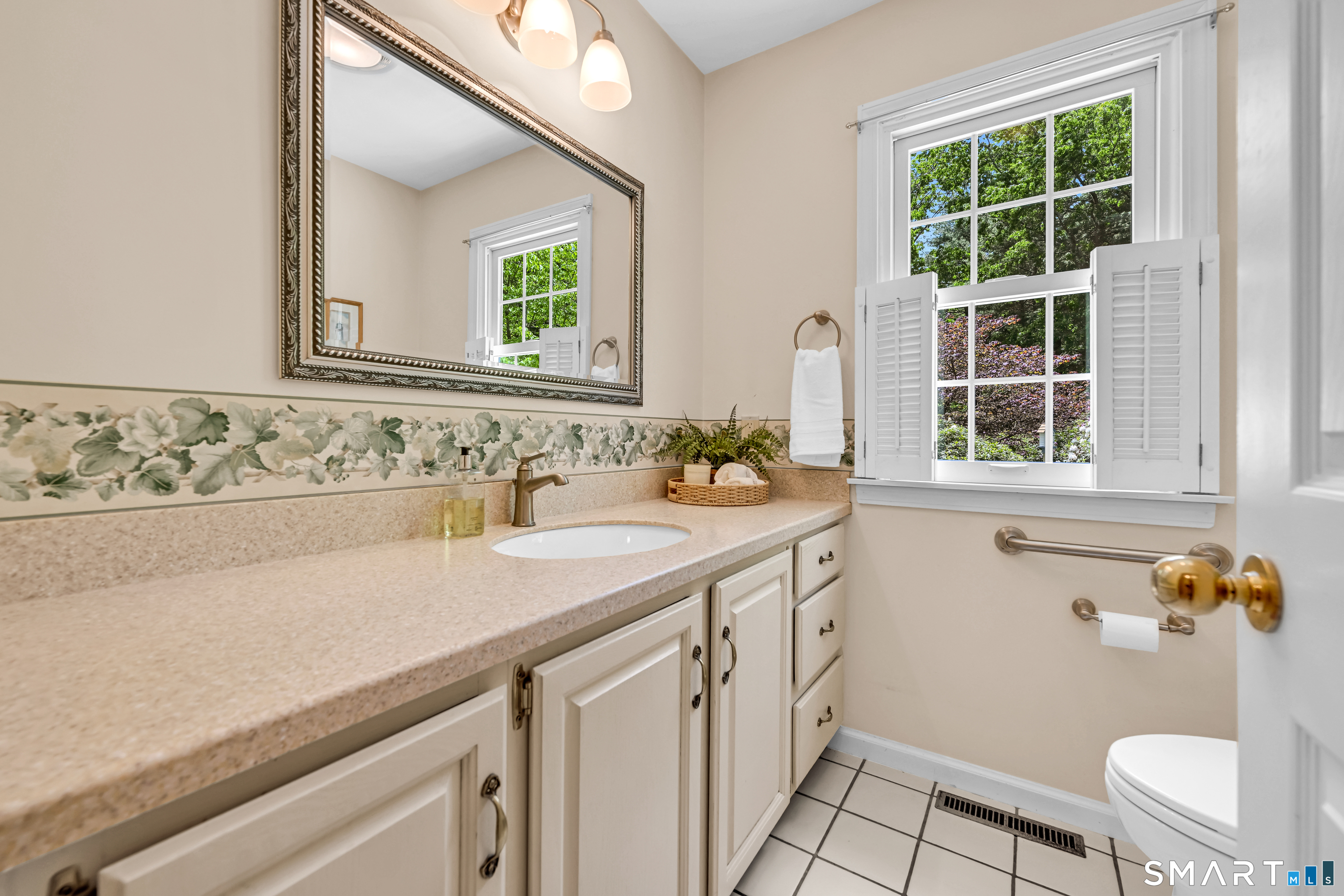 3 Glenmore Drive Farmington CT 06032