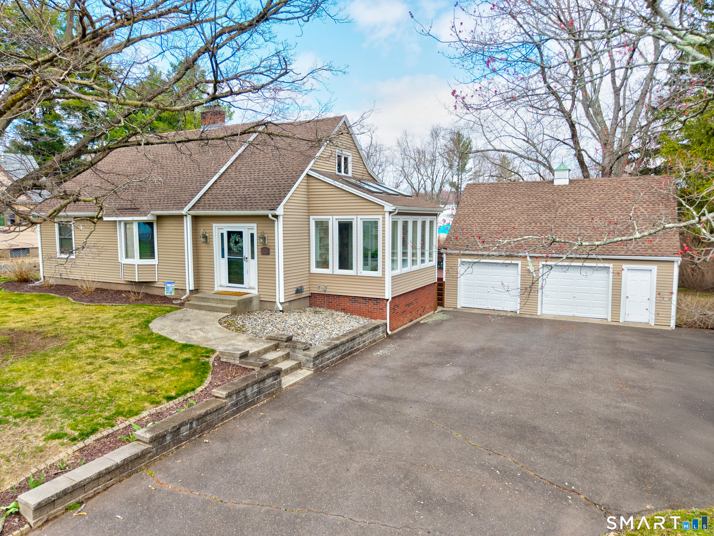 21 Weymouth Road Enfield CT 06082
