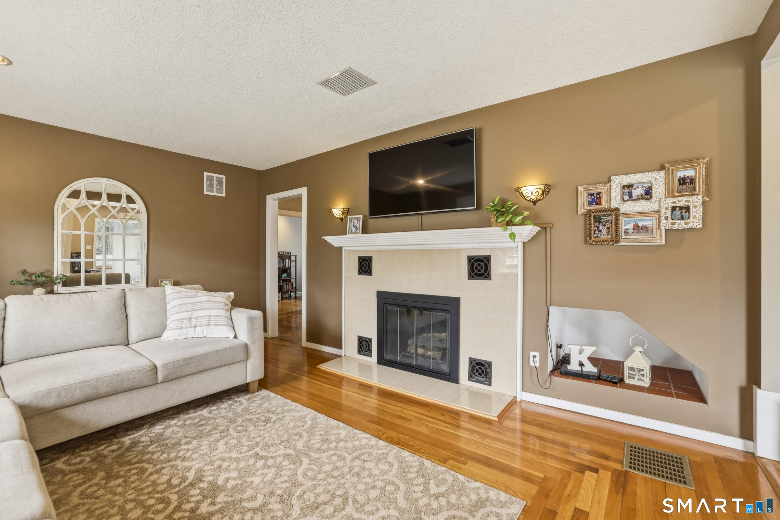 21 Weymouth Road Enfield CT 06082