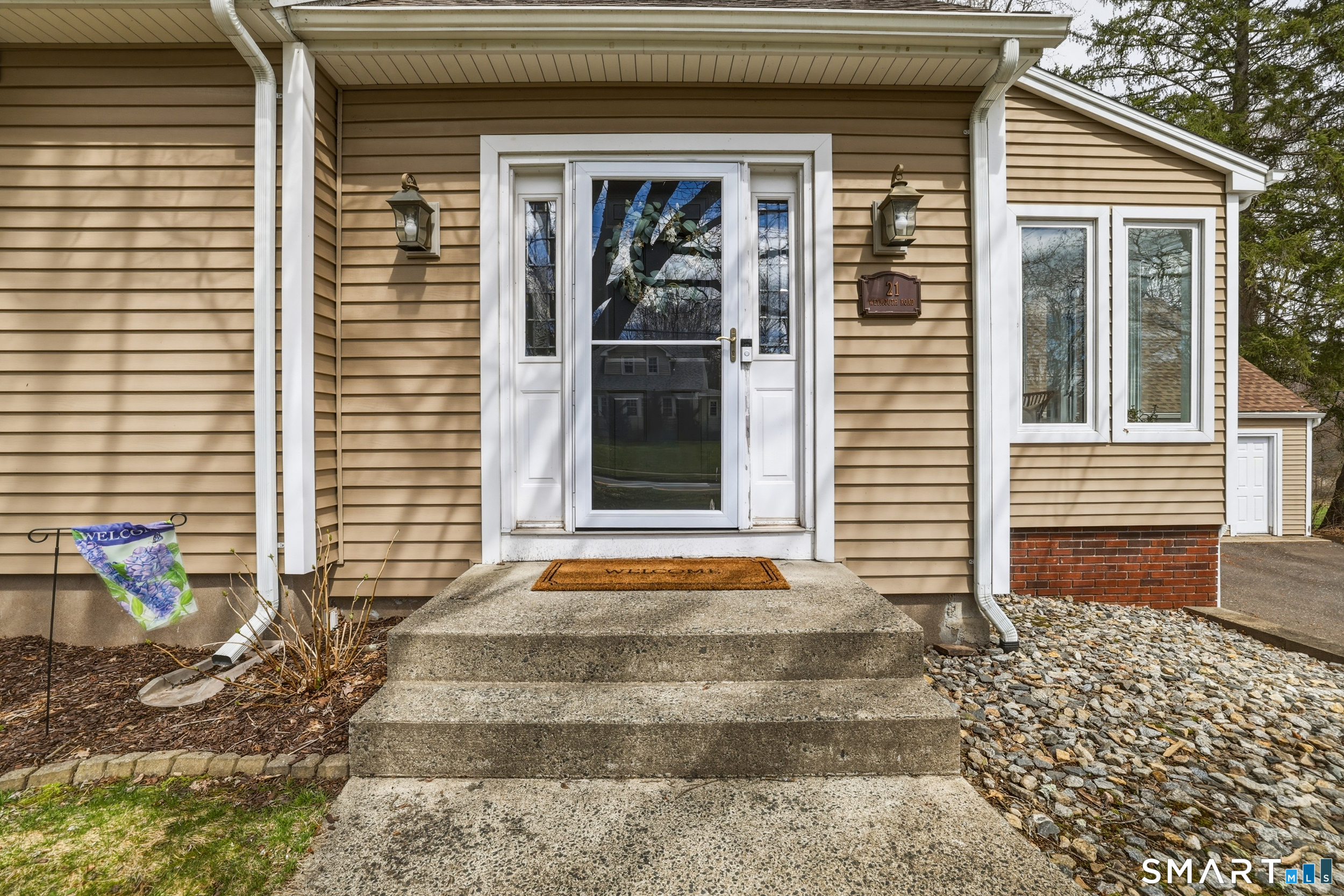 21 Weymouth Road Enfield CT 06082