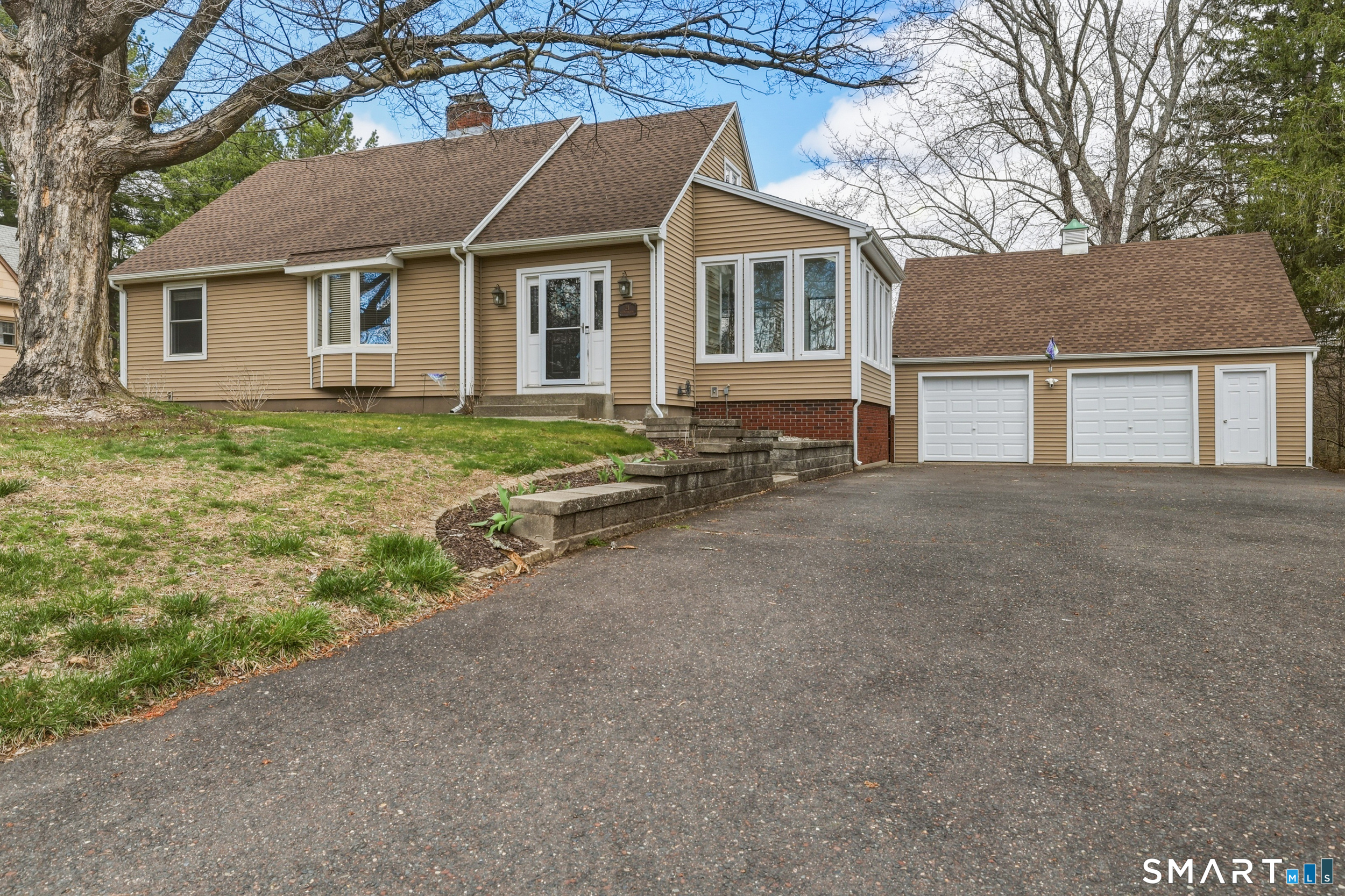21 Weymouth Road Enfield CT 06082