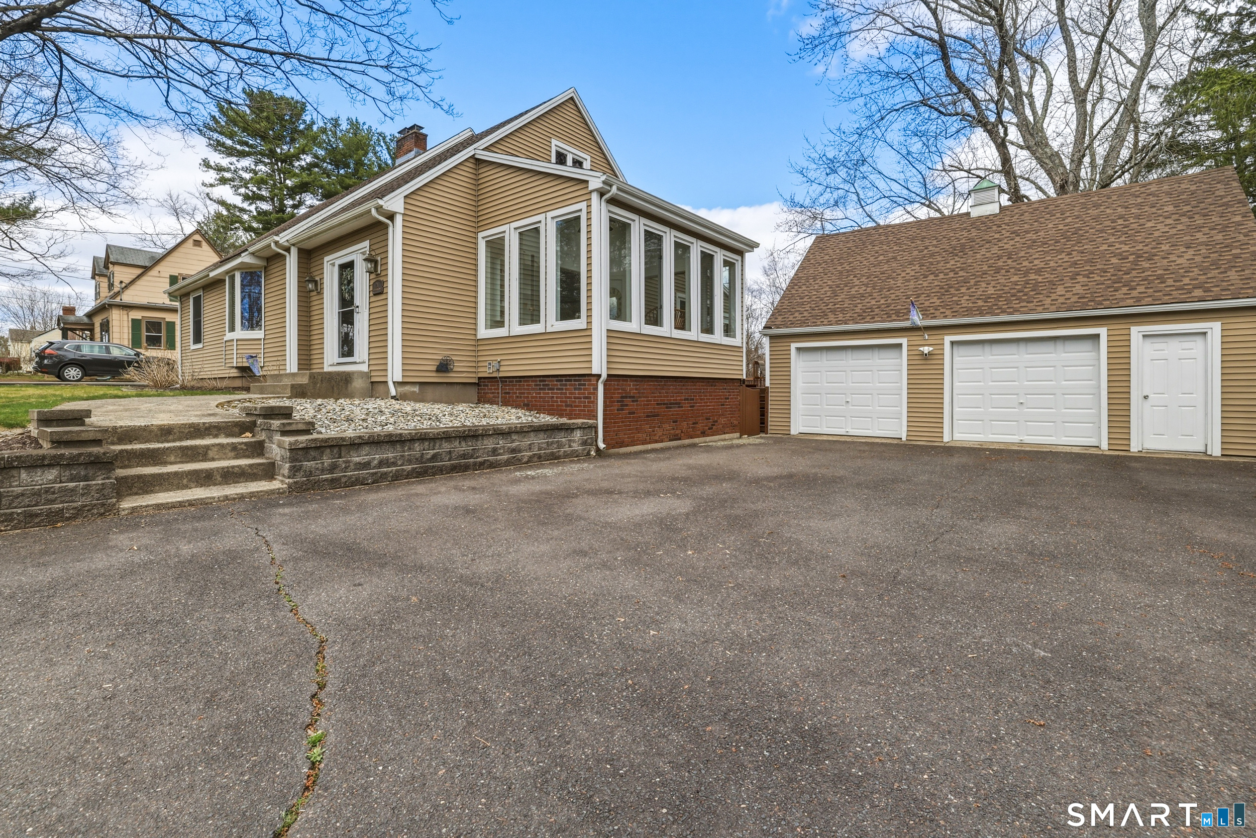 21 Weymouth Road Enfield CT 06082