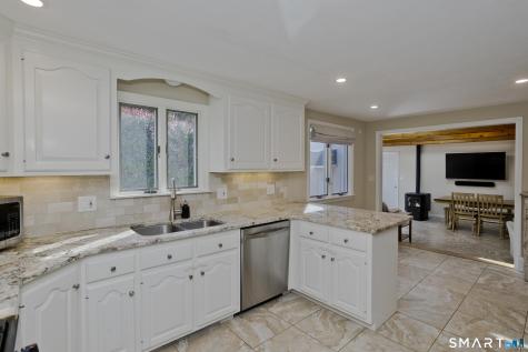 4 Hummingbird Lane Enfield CT 06082