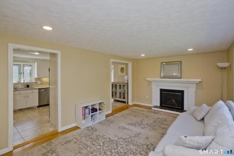 4 Hummingbird Lane Enfield CT 06082