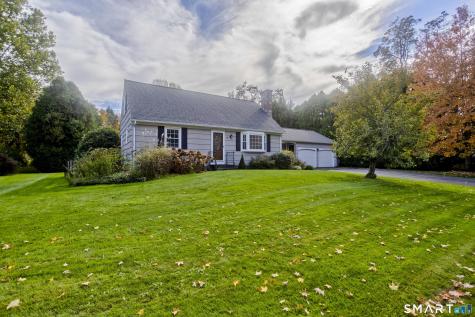 4 Hummingbird Lane Enfield CT 06082