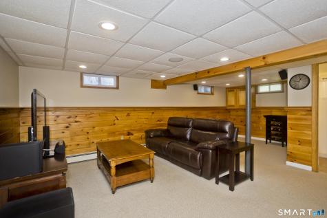 4 Hummingbird Lane Enfield CT 06082