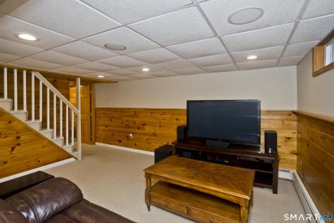 4 Hummingbird Lane Enfield CT 06082