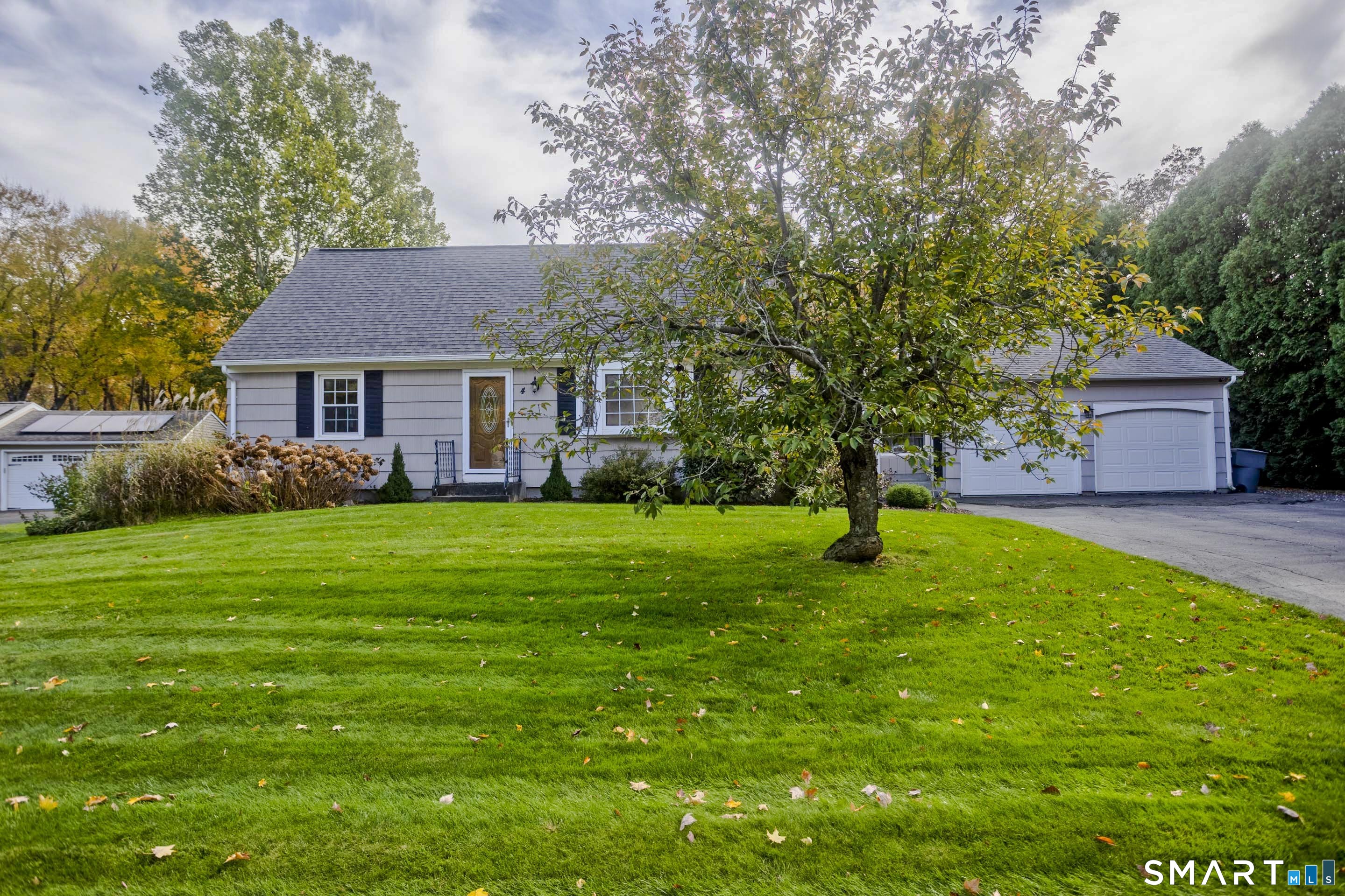 4 Hummingbird Lane Enfield CT 06082