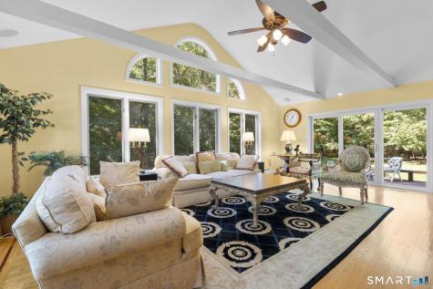 25 Wagon Hill Lane Avon CT 06001
