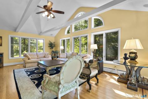 25 Wagon Hill Lane Avon CT 06001