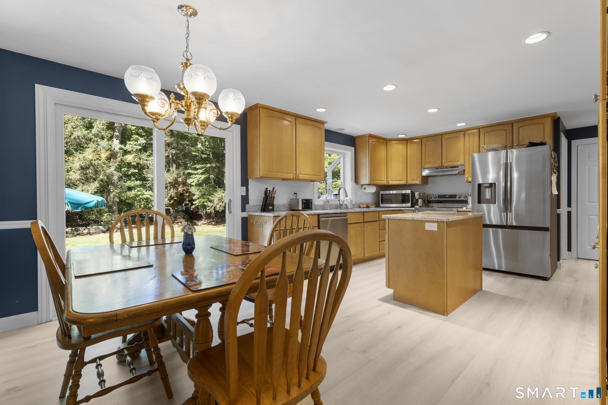 25 Wagon Hill Lane Avon CT 06001