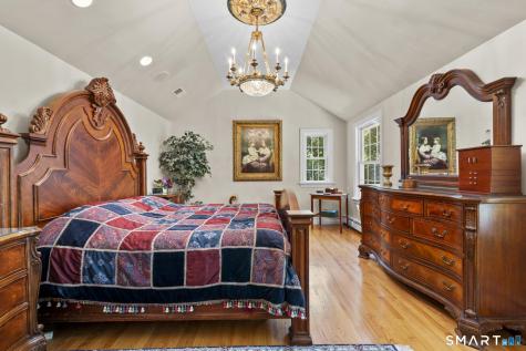 25 Wagon Hill Lane Avon CT 06001