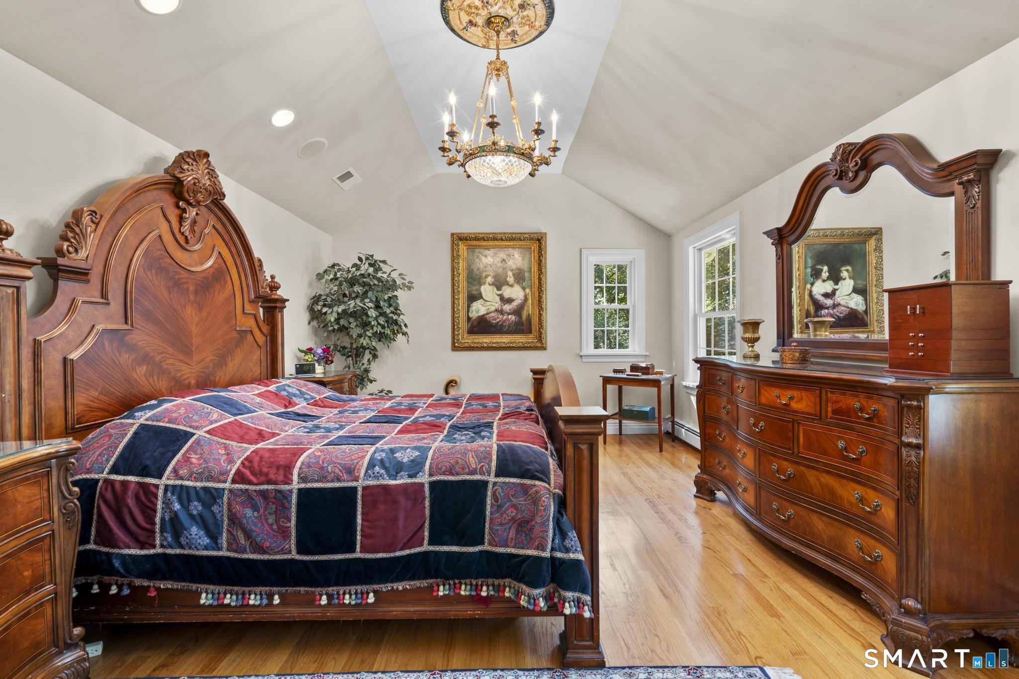 25 Wagon Hill Lane Avon CT 06001