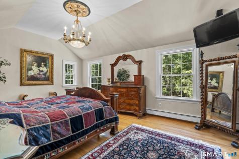 25 Wagon Hill Lane Avon CT 06001