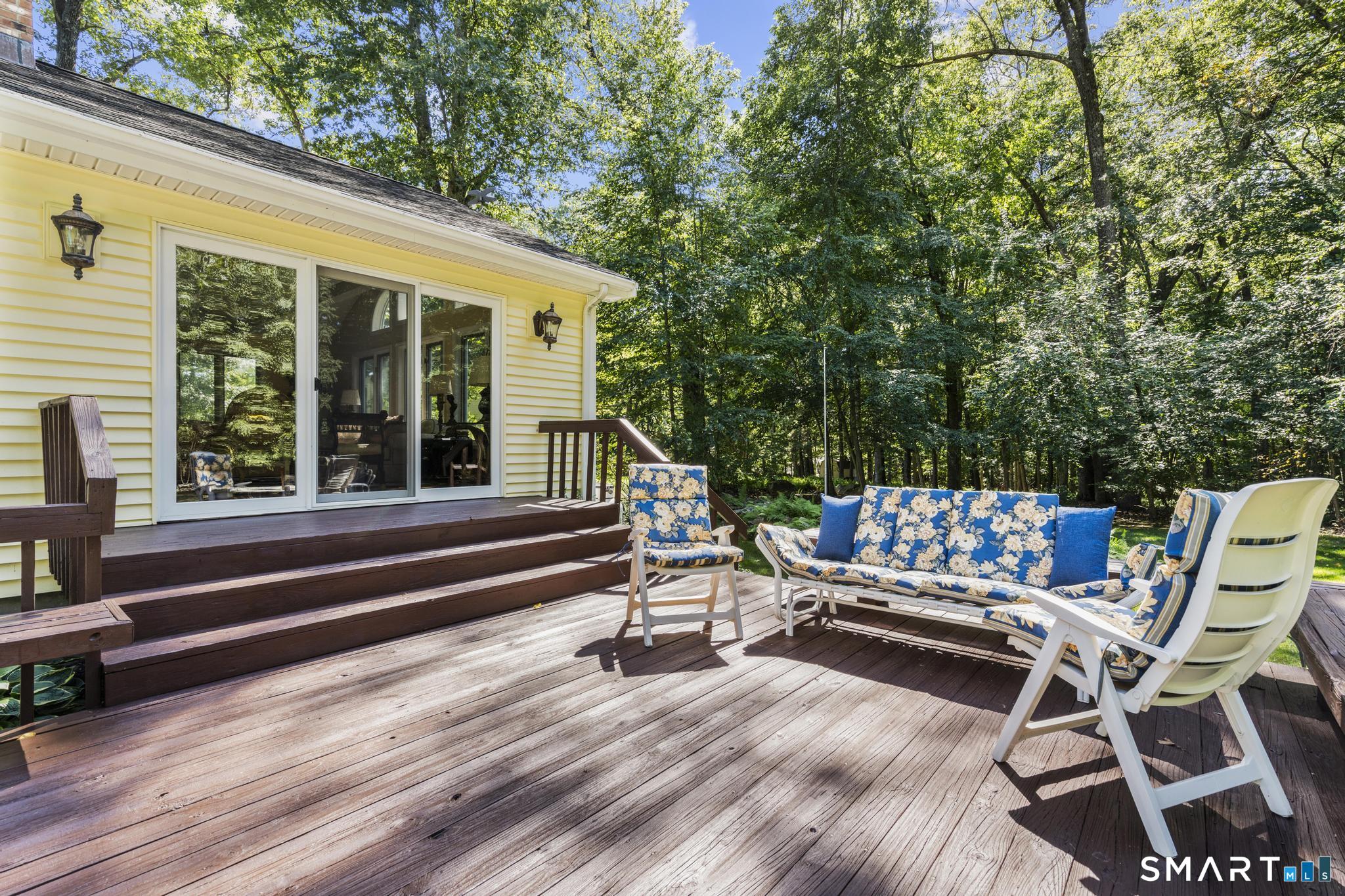 25 Wagon Hill Lane Avon CT 06001