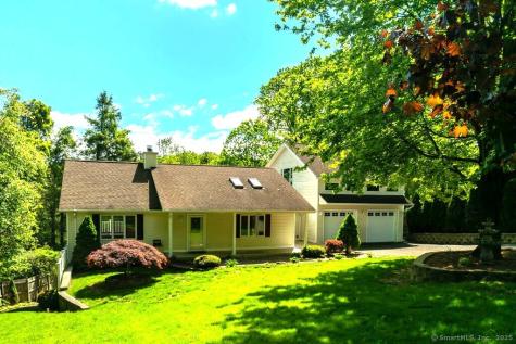 2 Topsfield Road Bristol CT 06010