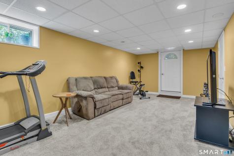 7 Van Rose Drive North Haven CT 06473