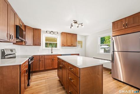 24 Pentlow Avenue New Britain CT 06053