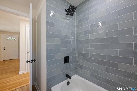 24 Pentlow Avenue New Britain CT 06053