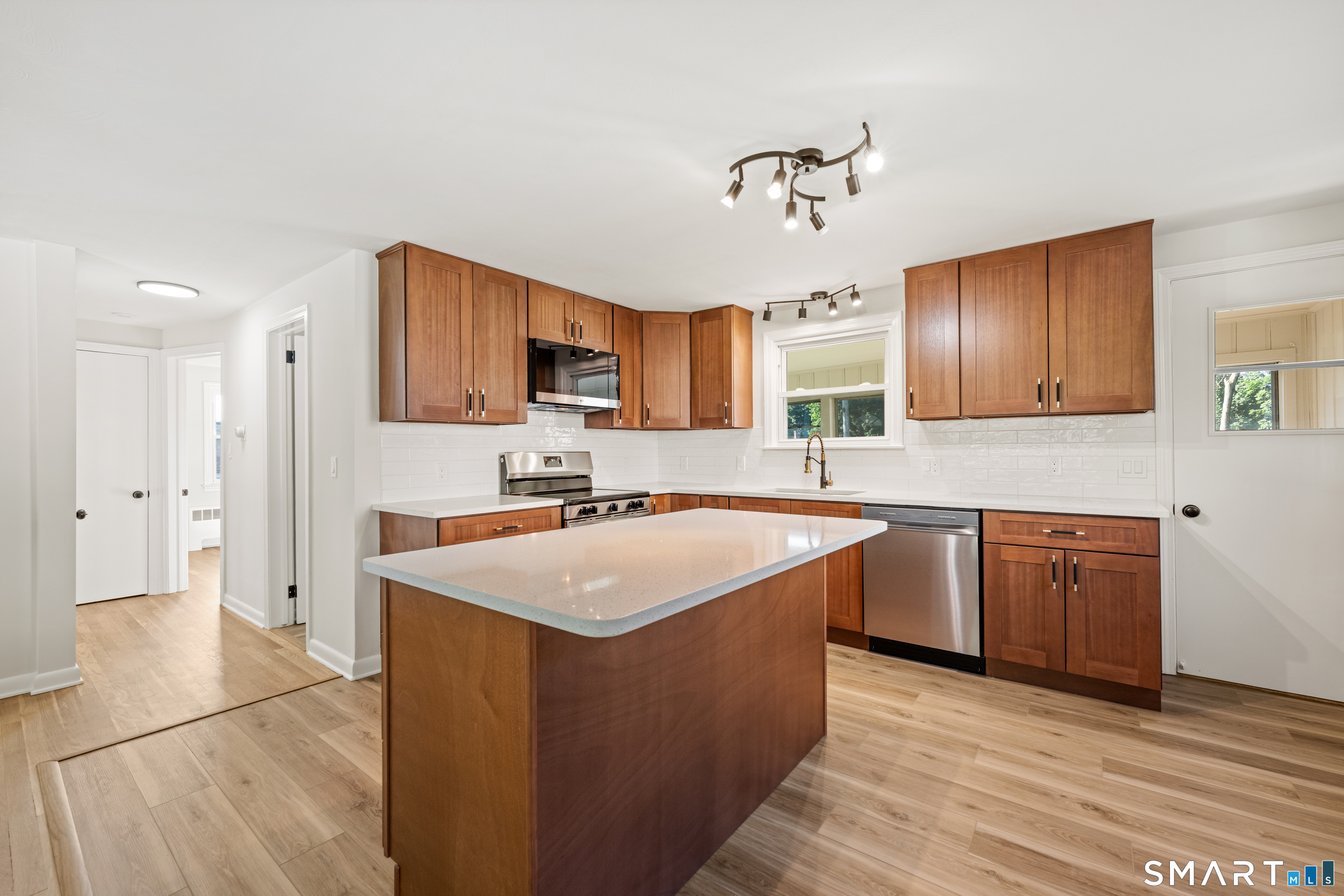 24 Pentlow Avenue New Britain CT 06053