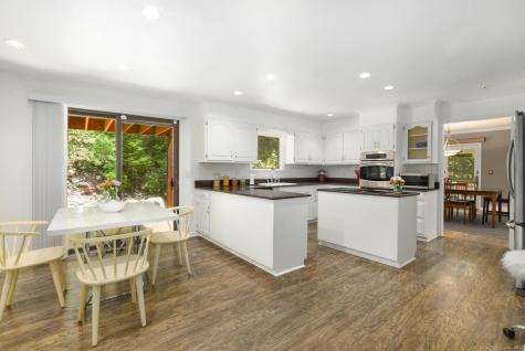 8 Oak Lane Weston CT 06883