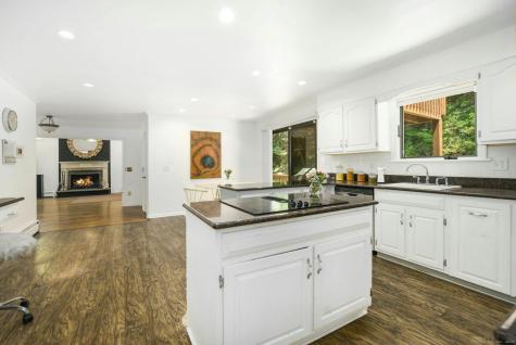8 Oak Lane Weston CT 06883